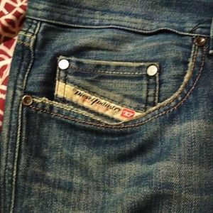 MENS DIESEL JEANS